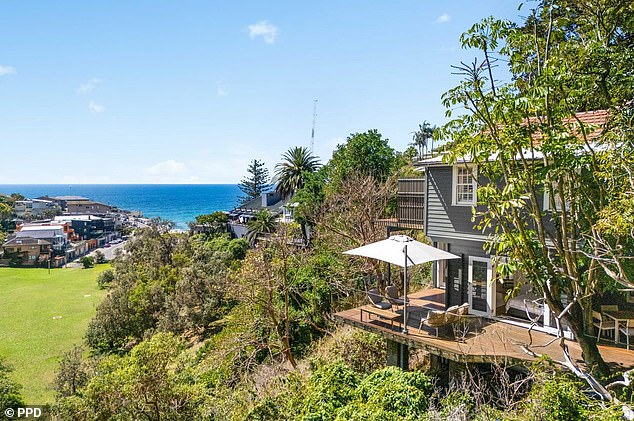 Built on a high point overlooking Tamarama Beach, 9km from the CBD, the renovated vintage home can only be accessed on foot