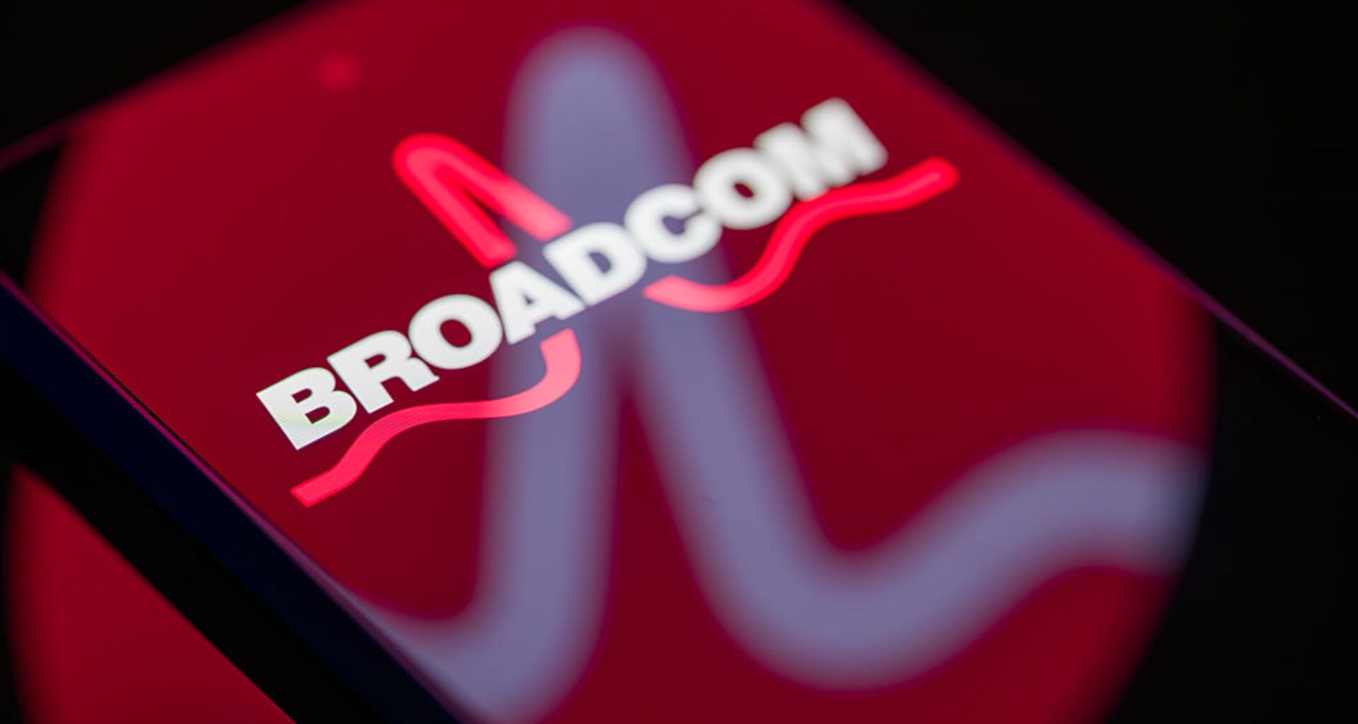 Broadcom shares jump after chipmaker expands Google, Anthropic deals