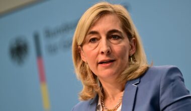 Germany Unveils Cost-Cutting Revamp as Healthcare Spending Soars