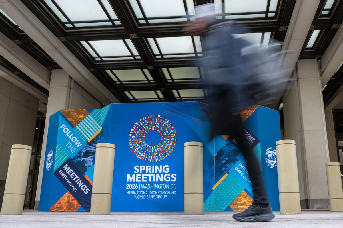 World Finance Chiefs Head to IMF With a Sense of Déjà Vu