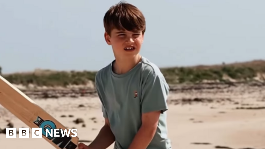 Prince Louis holiday video released to mark eighth birthday - BBC