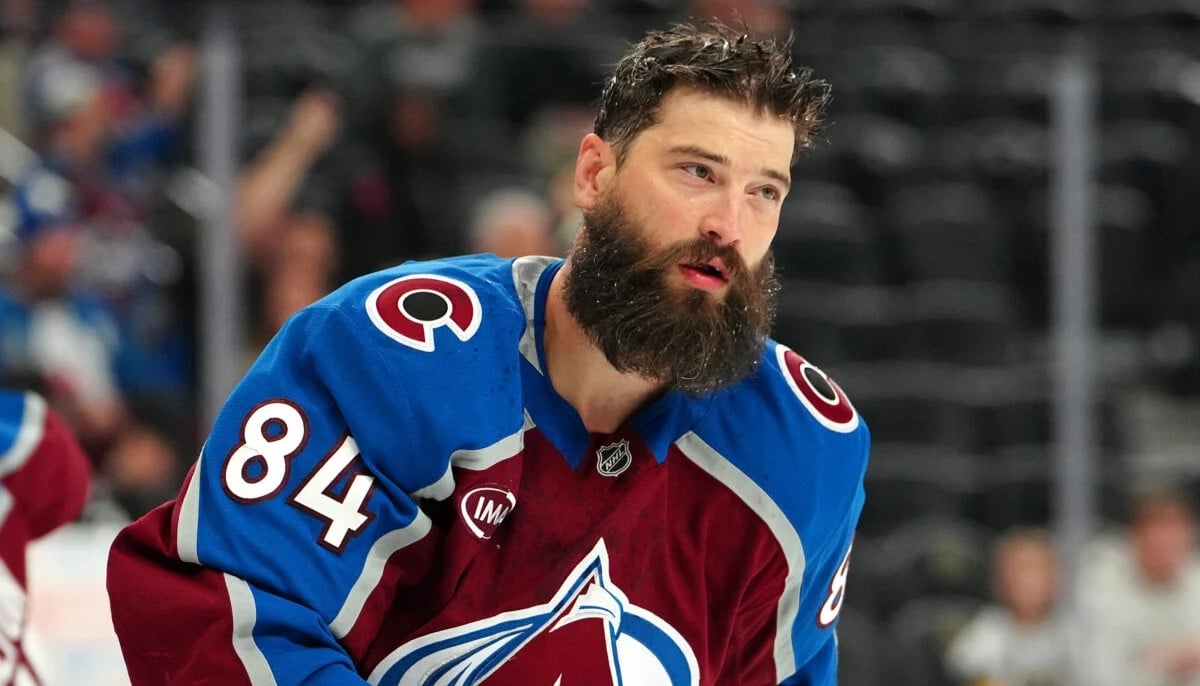 Brent Burns makes NHL history with 1000 consecutive games as Avalanche celebrate feat