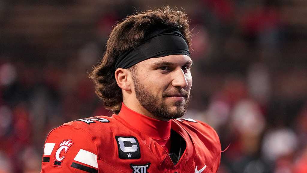 Former Bearcats quarterback entering treatment program for gambling addiction
