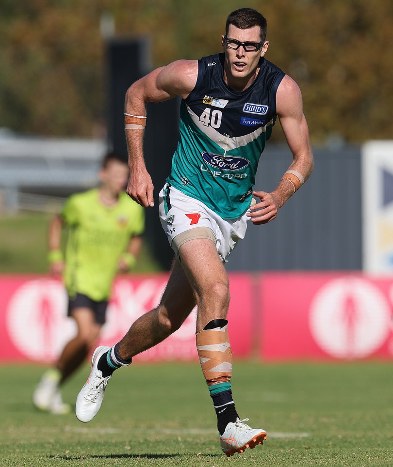 Mason Cox in action for Peel Thunder.