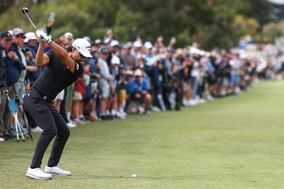 Contender: Min Woo Lee.