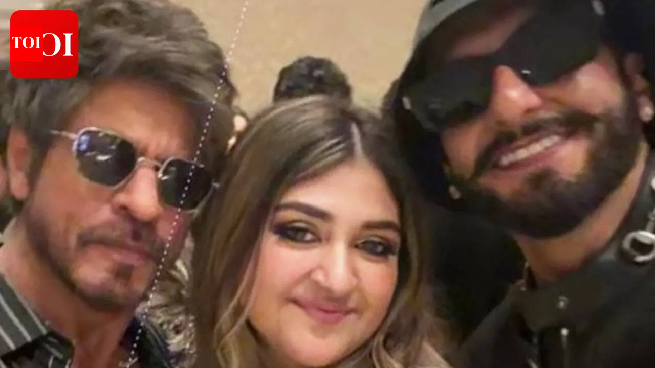 Dhurandhar 2: Shah Rukh Khan and Ranveer Singh pose together for a selfie amid backlash over silence on 'Dhurandhar: The Revenge' box office success | Hindi Movie News