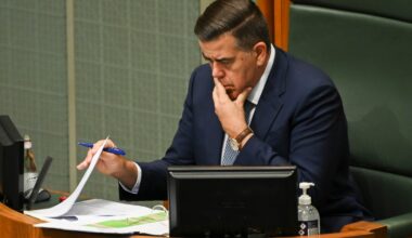 The Volkawhat? UFC champion’s name gets butchered by Australian parliament