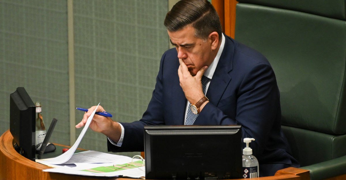 The Volkawhat? UFC champion’s name gets butchered by Australian parliament