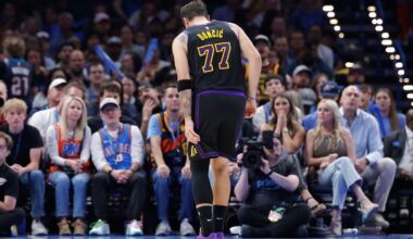 Luka Doncic exits Lakers' loss in OKC with hamstring strain