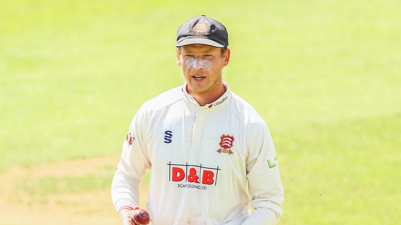 Thain becomes county cricket's first injury substitute after Essex captain Westley breaks finger