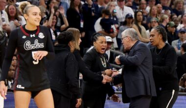 UConn's Geno Auriemma apologizes to South Carolina for outburst
