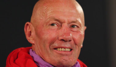 AFL’s gold card Life Members including Don Scott, Des Tuddenham left hanging on the mail; Matt Damon horse