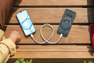 Realme C100 features a 7,000mAh battery with 6.5W reverse charging