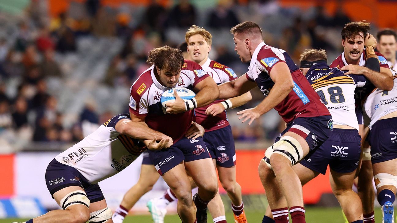 In-demand De Lutiis rejects Ireland, commits future to Australia