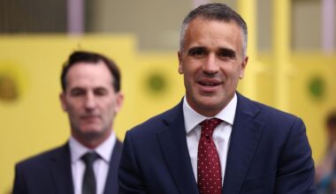 Dillon, Malinauskas haggle over AFL Gather Round deal