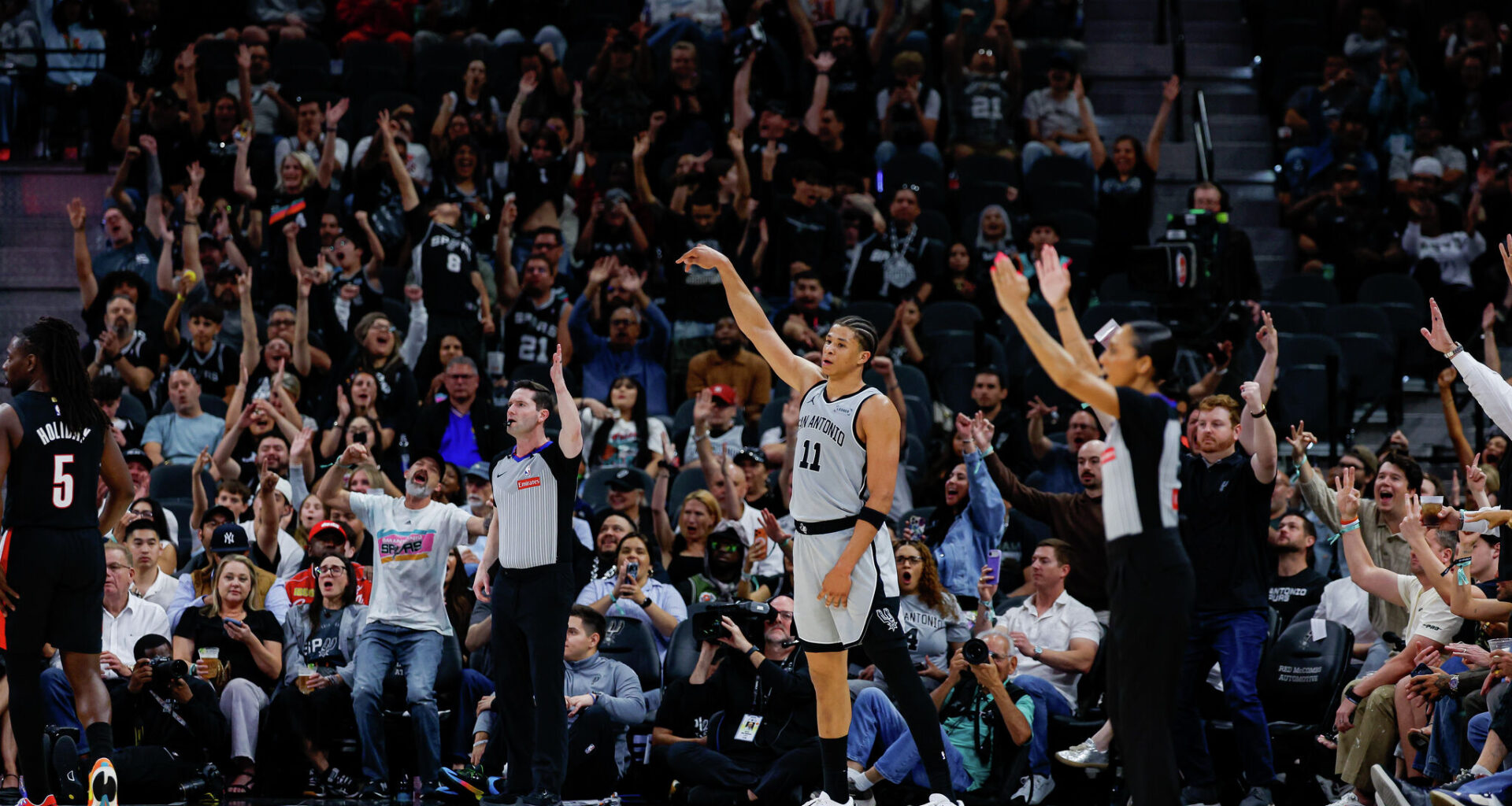 How the Spurs' Carter Bryant had his best all-around game Wednesday