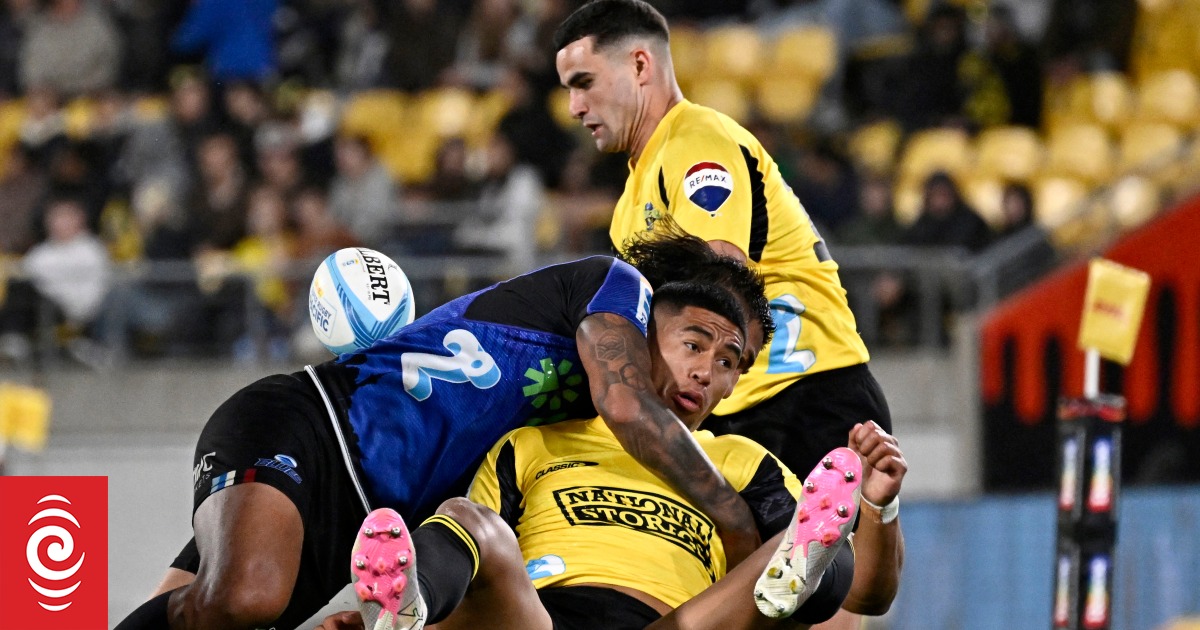Super Rugby Pacific: Hurricanes, Blues in top-of-table battle