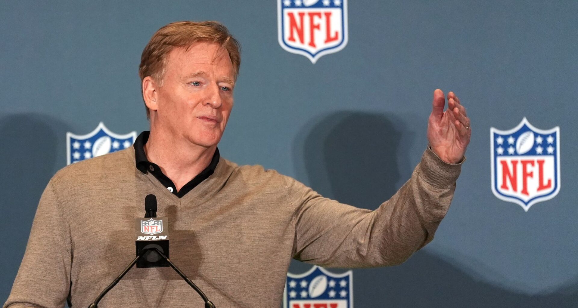 1st NFL game brings economic boost to Melbourne