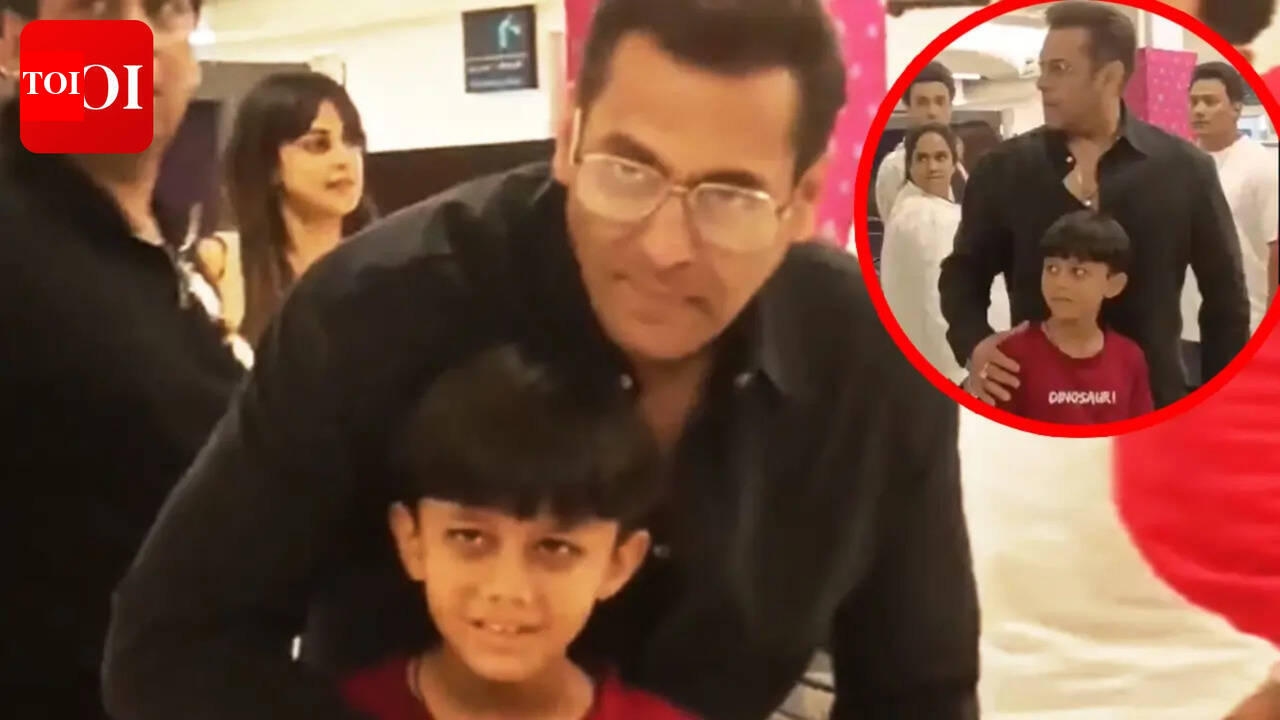 Salman Khan's security springs into action as fan puts arm around him; actor gestures team to calm down - WATCH |