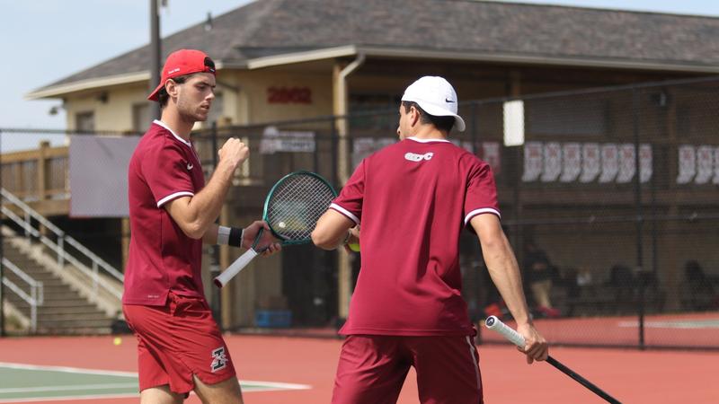 No. 15 Men's Tennis Sweeps UMSL 7-0