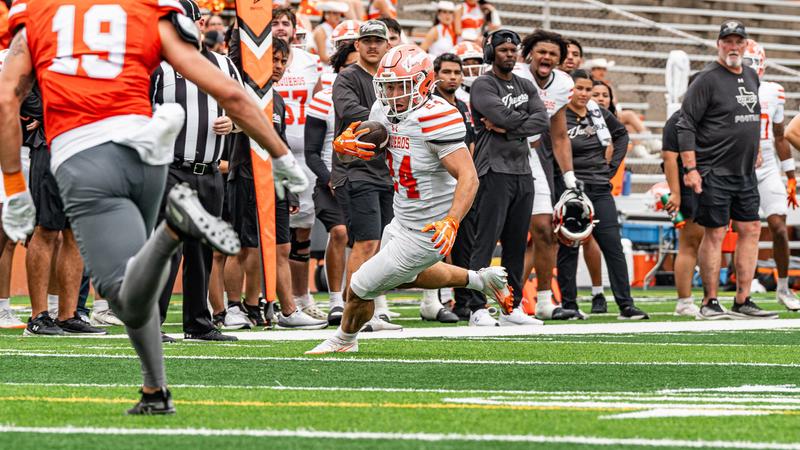 Football Rallies the Valley in Second Annual Spring Game