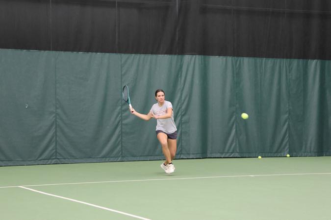 Red Flash Women’s Tennis Earns Sixth Win After Beating Stonehill 6-1