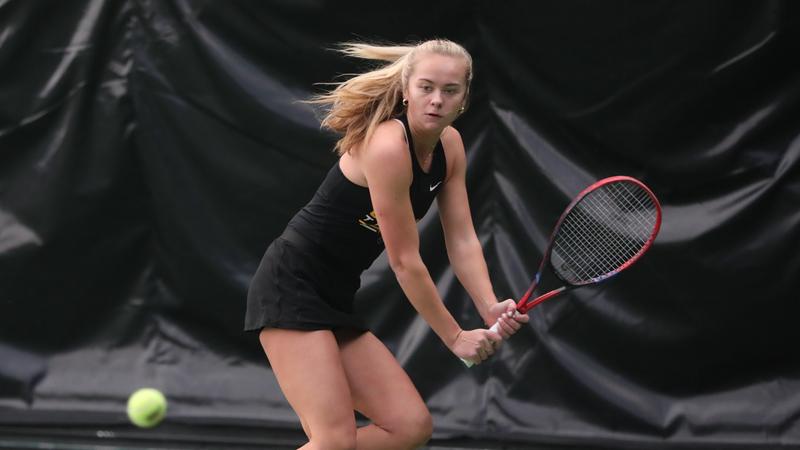 No. 18 Women’s Tennis Moves to 7-0 in MIAC with Pair of 7-0 Sweeps at St. Olaf, St. Kate’s