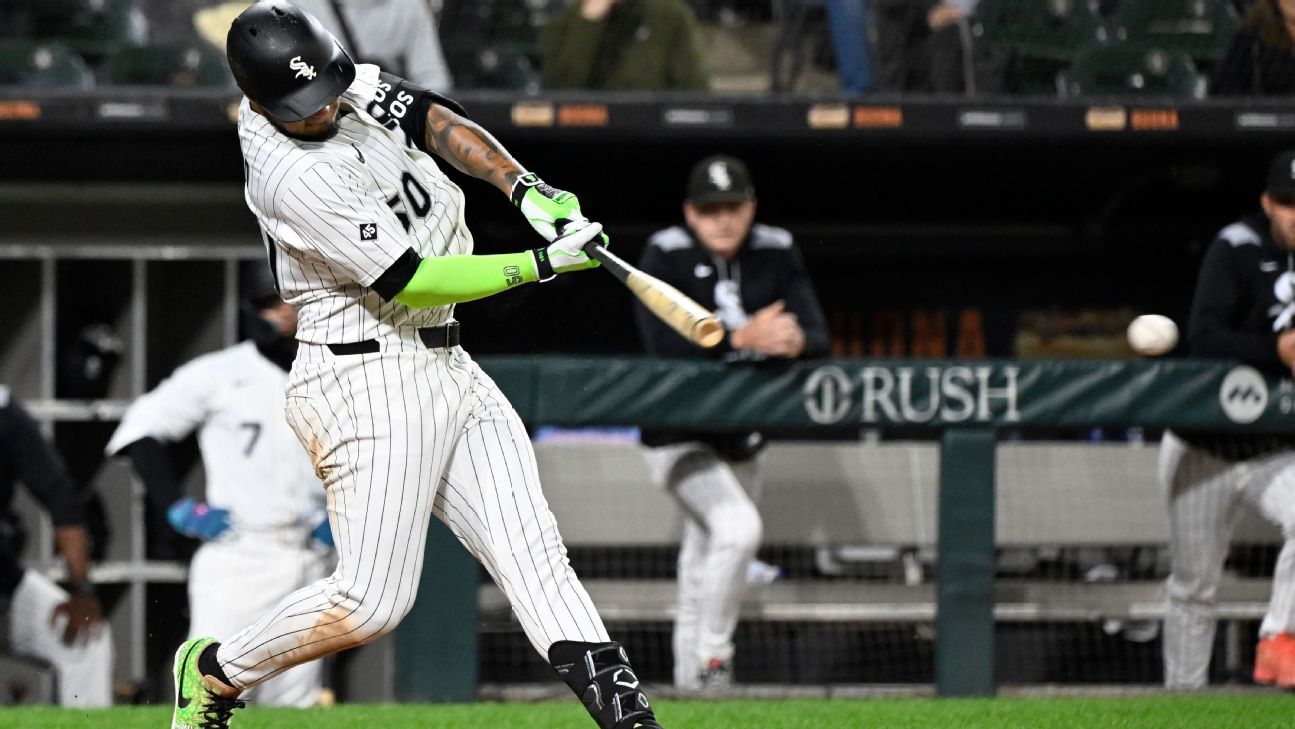 With Springer out, Blue Jays pick up Lenyn Sosa from White Sox