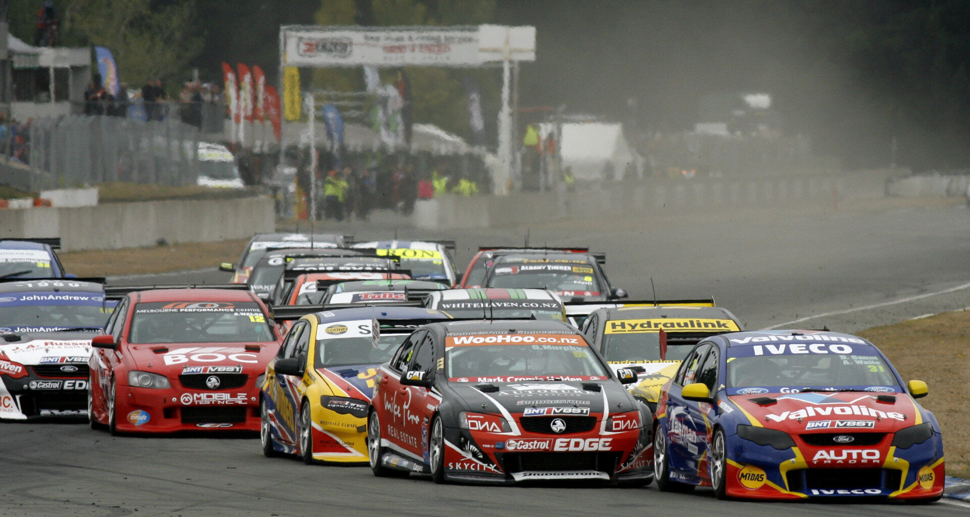 V8 Supercars drivers who have raced previously at Ruapuna