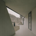 © Yongbaek Lee Sayuwon Park Visiting Center Gate / liveraniandrea - Image 4 of 17