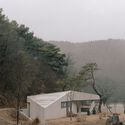© Yongbaek Lee Sayuwon Park Visiting Center Gate / liveraniandrea - Exterior Photography