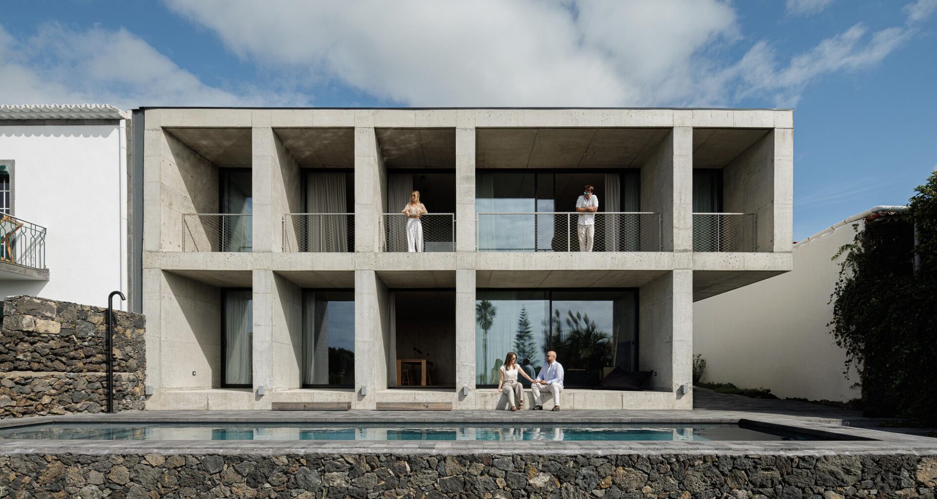House of the Shattered Rock / SO Arquitetura & Design