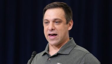 Chiefs GM Brett Veach expecting a lot of trades in first round