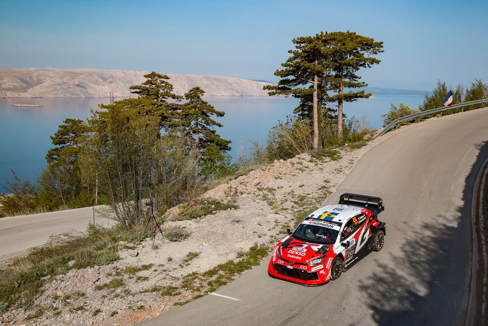 Oliver Solberg, Elliott Edmondson, Toyota Gazoo Racing WRT Toyota GR Yaris Rally1