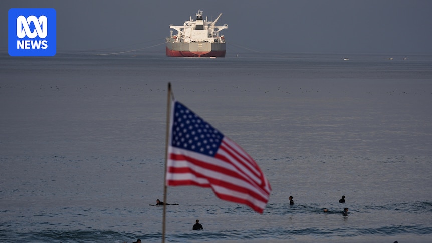 Oil prices plunge after news Strait of Hormuz to open