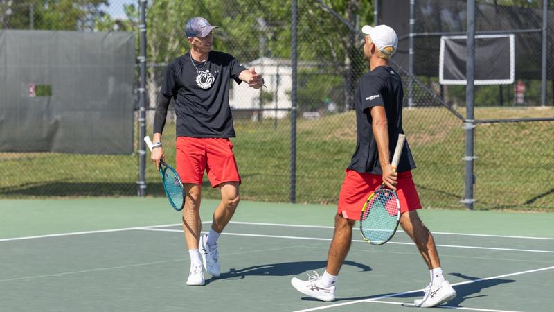 Runnin' Bulldogs Cruise Into Championship Match With Decisive 4-0 Shutout of Presbyterian