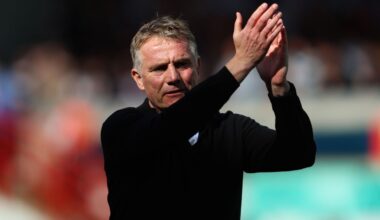 Phil Parkinson vows Wrexham will take promotion push 'to the wire'