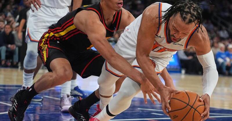 Atlanta's Dyson Daniels made sure the Knicks' Jalen Brunson knew he will compete all series long. Photo: AP PHOTO