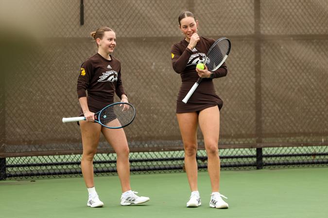 Women's Tennis EndS Season With Win at Eastern Michigan