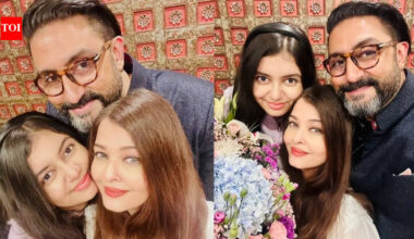 Aishwarya Rai Bachchan drops anniversary PICS with Abhishek Bachchan as they complete 19 years of marrital bliss, Aaradhya Bachchan joins in |