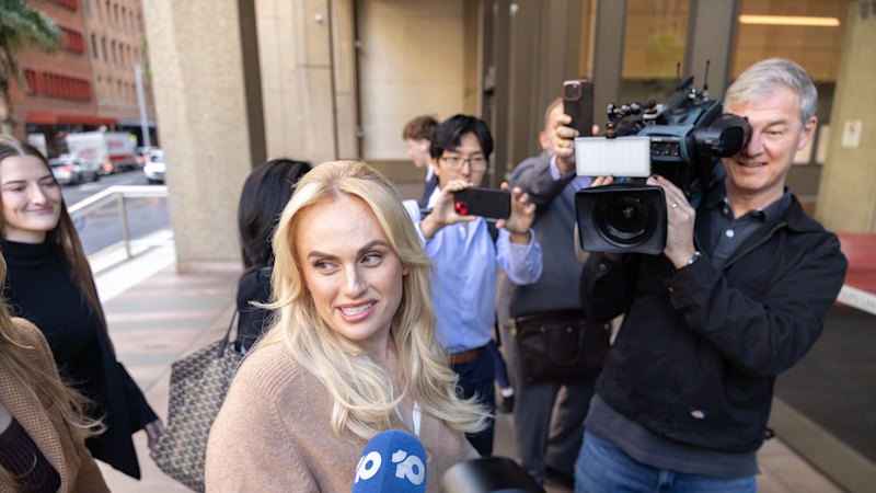 Explosive texts in defamation case
