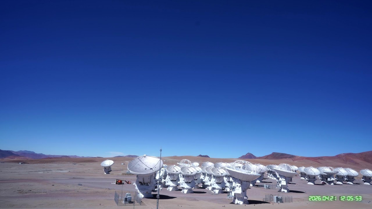 The Atacama Large Millimeter/submillimeter Array (ALMA) and Starry sky LIVE, Chile - YouTube