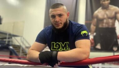 Gangland boxer ambushed in night of violence across Sydney