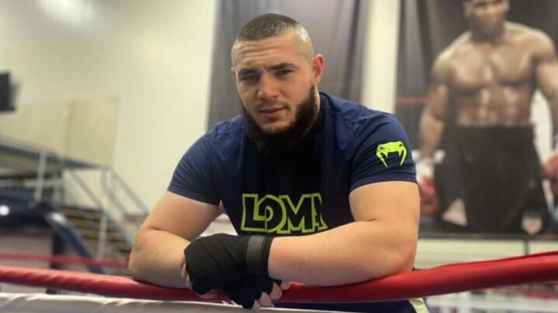 Gangland boxer ambushed in night of violence across Sydney