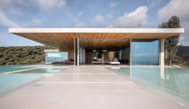 Building Lightness Through Glass and Frames