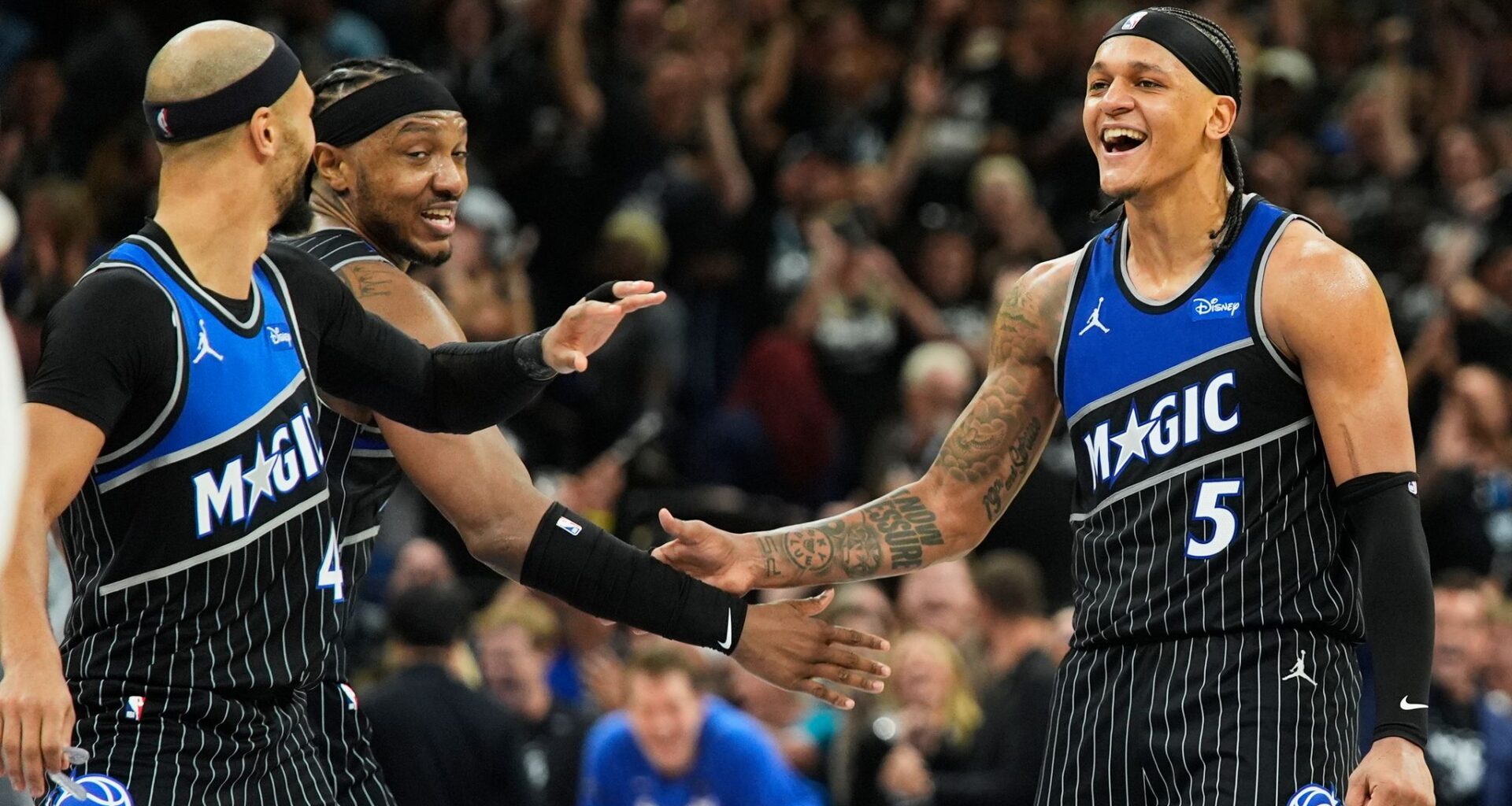 Magic survive a late collapse, rally past Pistons for a 2-1 series lead