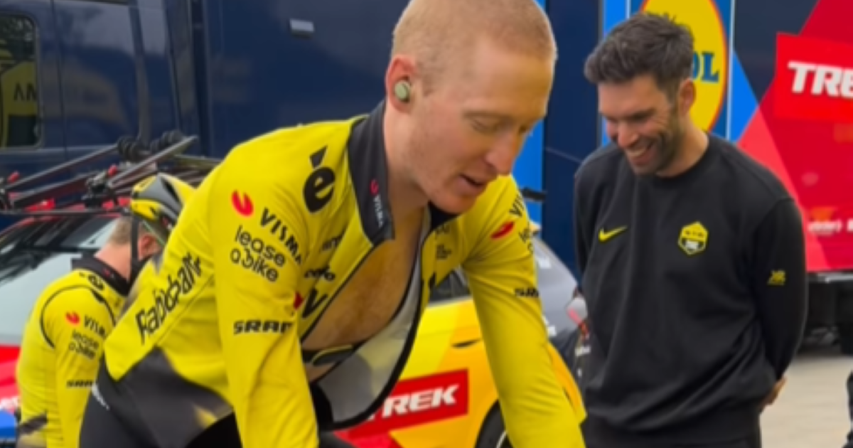 Matteo Jorgensonback on the bike after heavy Amstel crash