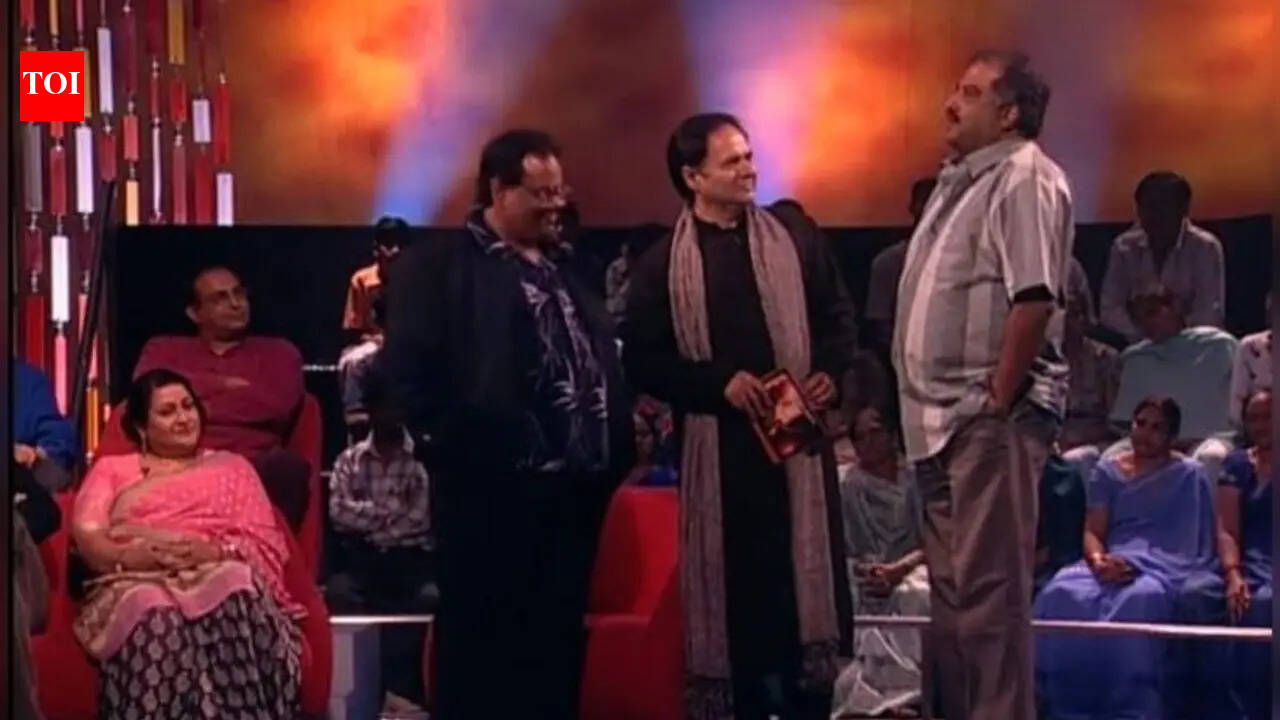 Boney Kapoor on how Satish Kaushik was suicidal after ‘Roop Ki Rani Choron Ka Raja’ flopped: 'Was ready to jump from first floor' | Hindi Movie News