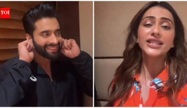 Rakul Preet Singh makes Jackky Bhagnani apologise, hold his ears over ‘situationship marriage’ remark: 'Gen Z banne ki zarurat nahi hai' | Hindi Movie News