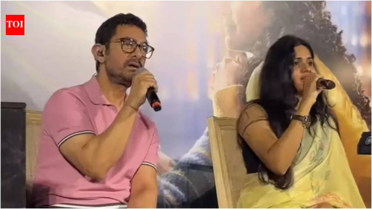 Aamir Khan sings live at the 'Ek Din' event after 2 years of lessons; internet goes wild | Hindi Movie News